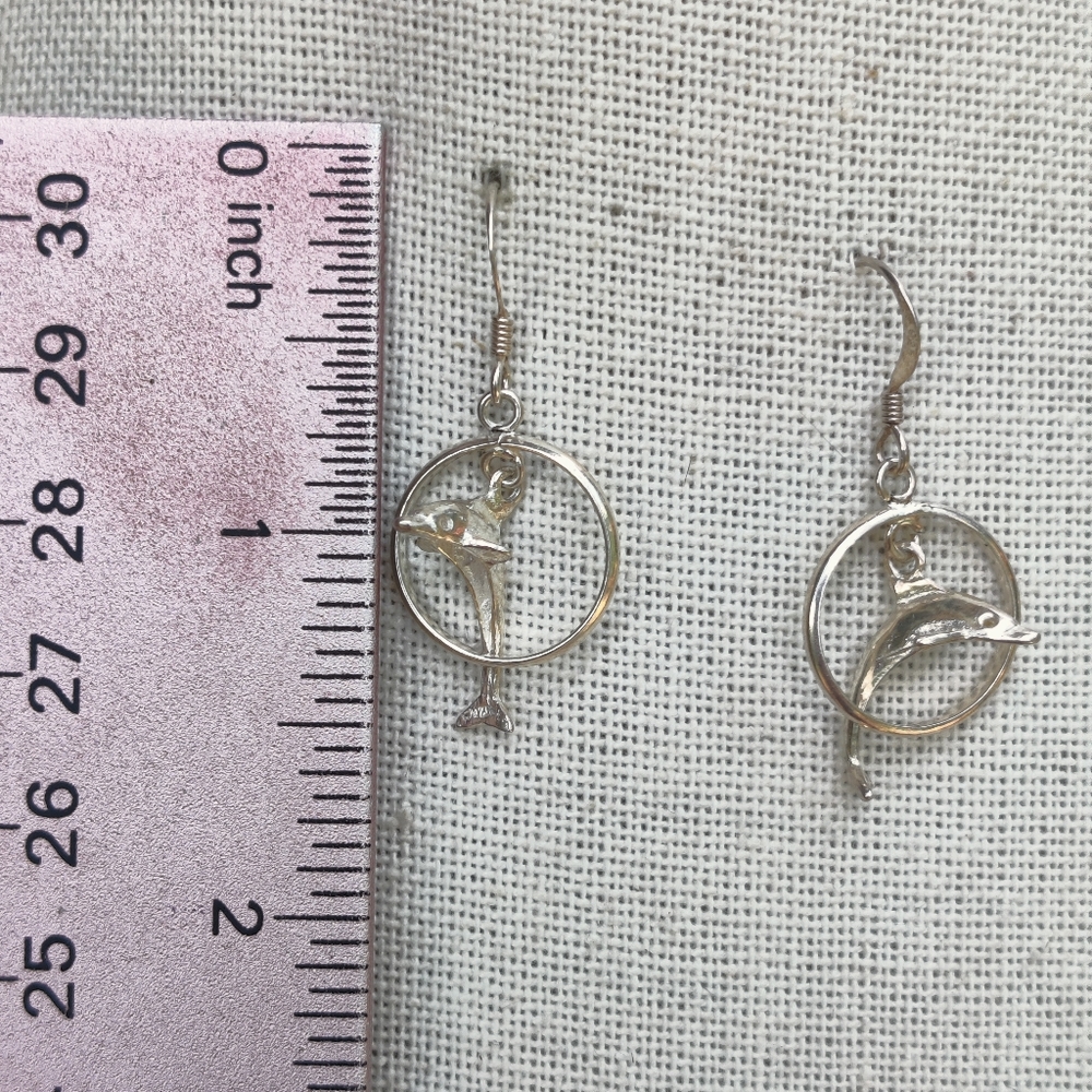 🐬 Vintage sterling 3D dolphin ju.ping through hoop earrings - Picture 5 of 6